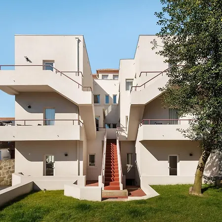 Apartment Bombarda Homes *