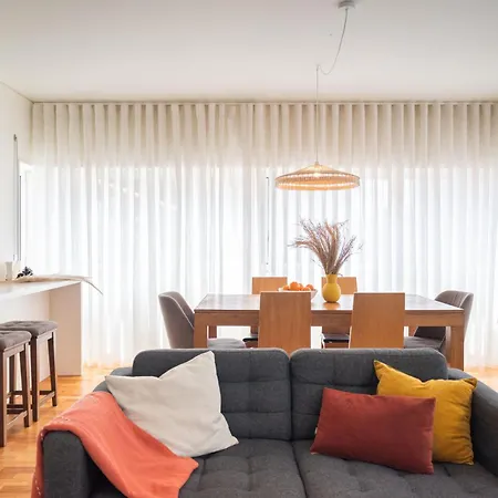 Bombarda Homes * ポルト